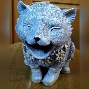 Adorable cat theme bird house